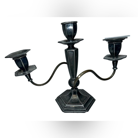 Vintage Rare Meriden Britannia Co. 10” Tall Silverplate Candelabra Pair - Picture 6 of 14